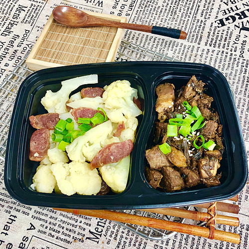 dried-plum-vegetable-braised-porksausage-with-cauliflower-1