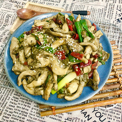 孜然平菇（中辣）（700ml盒装）