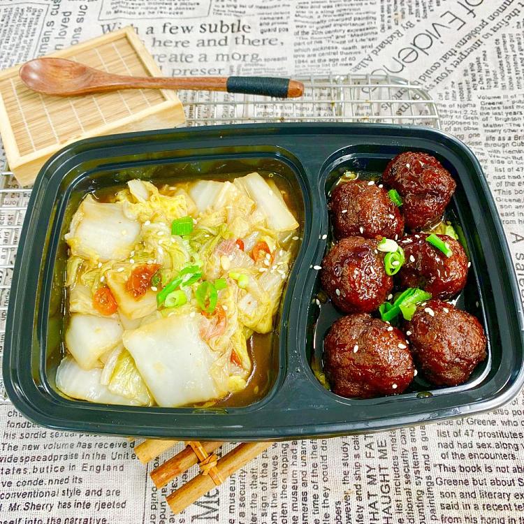 pork-meatballsspicy-and-sour-cabbage-1