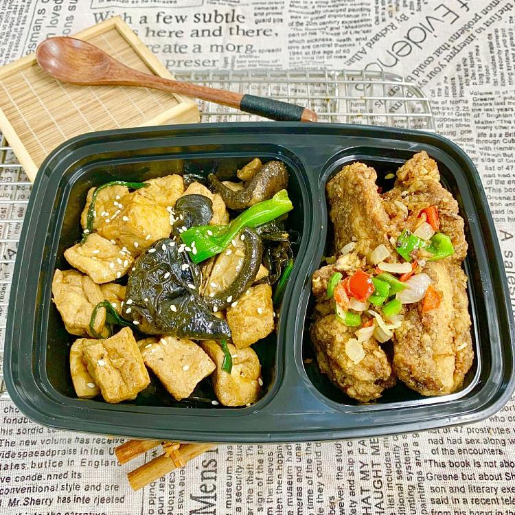 salt-and-pepper-pork-ribstofu-puff-with-shiitake-mushrooms-1