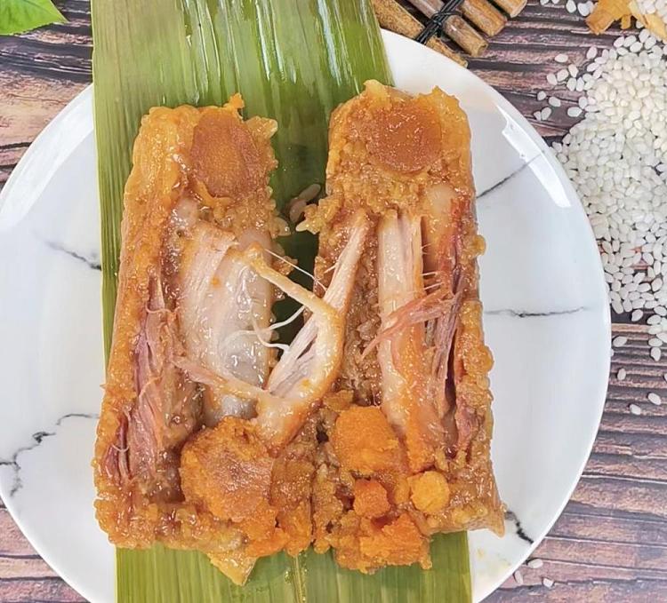 purely-handmade-jiaxing-salted-egg-yolk-pork-belly-rice-dumpling-1-piece-1
