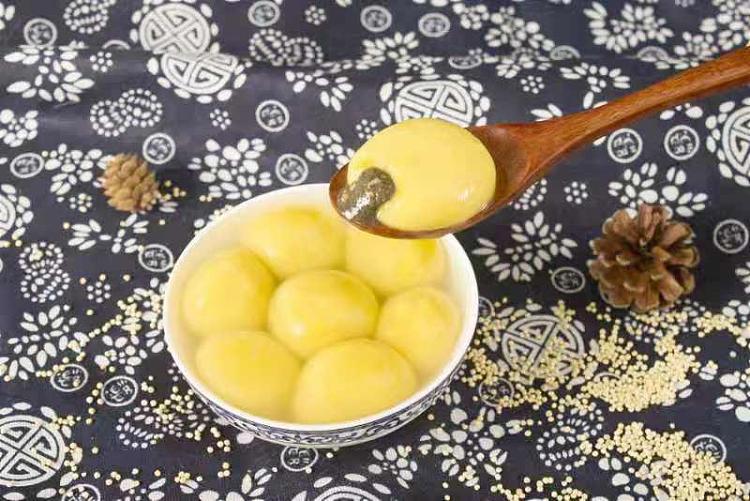 rhubarb-rice-mellow-black-sesame-dumplings-12pcs-not-ready-to-eat-need-to-be-steamed-1