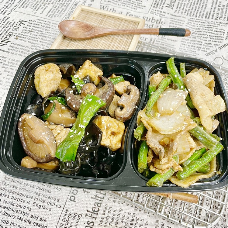 green-beans-stir-fried-with-pork-bellytofu-puff-with-shiitake-mushrooms-1