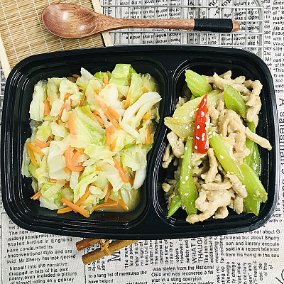 5877芹菜泡椒炒肉丝（微辣）+清炒包菜【1000ml盒装】