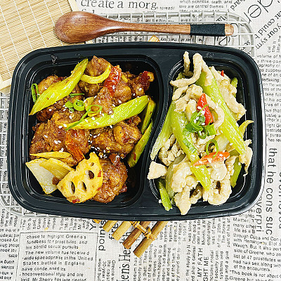 6202芹菜泡椒炒肉丝+老碗经典麻辣香酥鸡（中辣）【1000ml盒装】