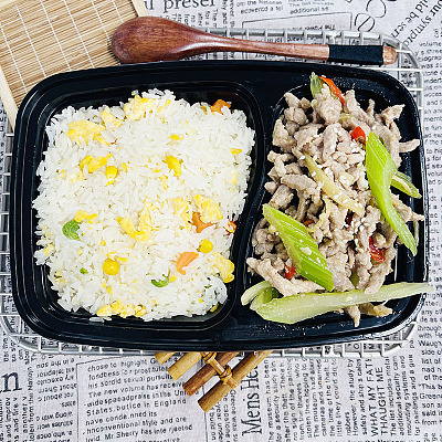 6325芹菜泡椒炒肉丝+炒饭【1000ml盒装】