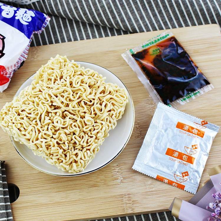 wei-li-spicy-sauce-noodles-90g5-bagspack-2