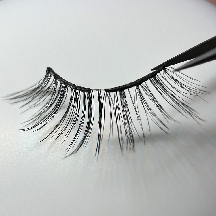 dyzlash-magnetic-eyelash-light-thai-a1-set-3