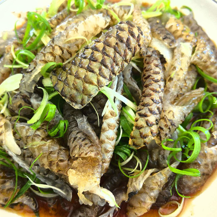 fresh-wow-cold-crisp-shunde-mixed-fish-skin-200g-1
