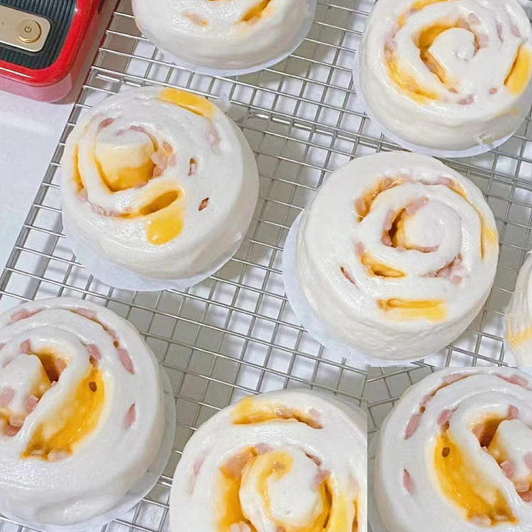 freezeannahsbun-bacon-cheese-rolls-2pcs-1