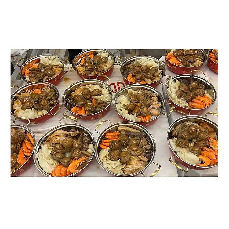 frozen-golden-wheel-new-years-basin-dish-including-pot-with-abalone-soup-base-total-weight-about-35kg-3