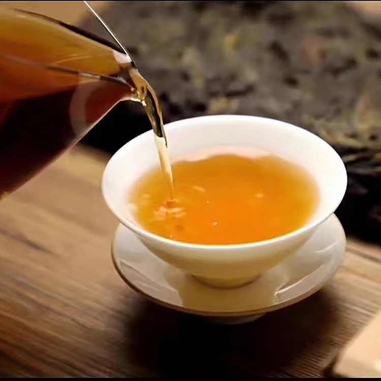 tea-sharing-2015-guangxi-liubao-tea--golden-flower-tea-brick-960g-3