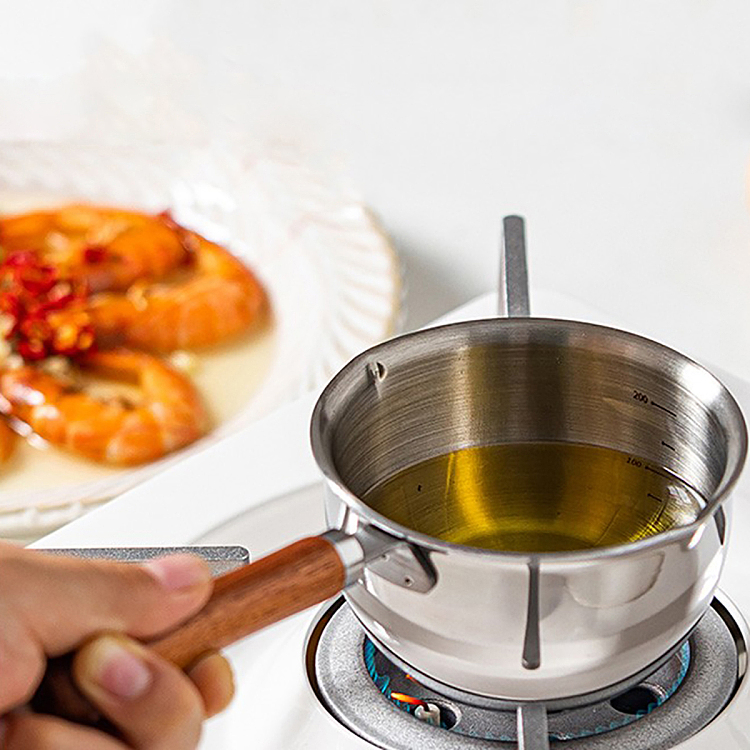 modern-housewife-wooden-handle-oil-splash-skillet-150ml-2