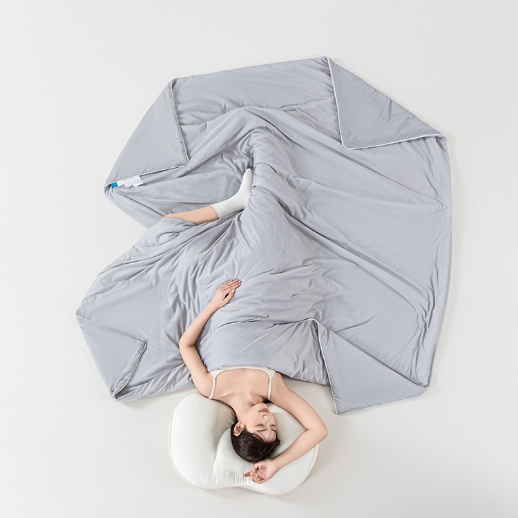 heartin-spring-summer-quilt-gray-king-2