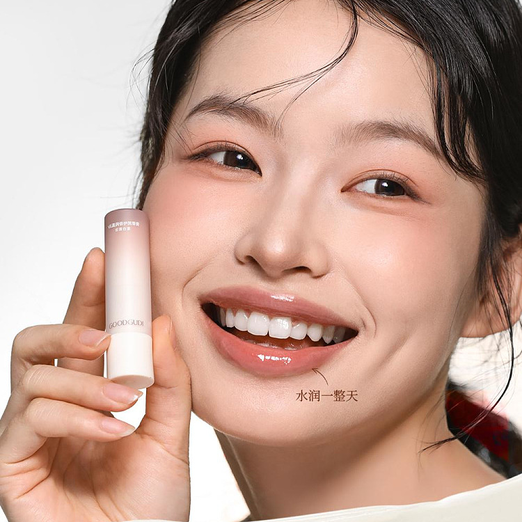 goodys-essential-oil-lip-lines-lightening-lip-balm-cloudy-white-tea-32g-4