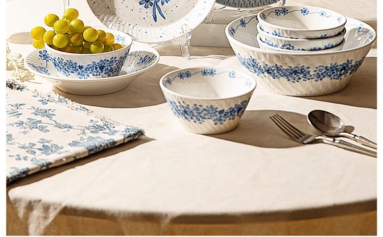 modern-housewife-blue-snowflake-83-inch-soup-plate-6