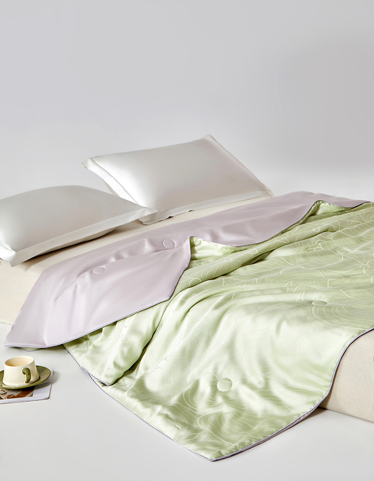 heartin-solid-green-silk-comforter-2-x-23-m-1