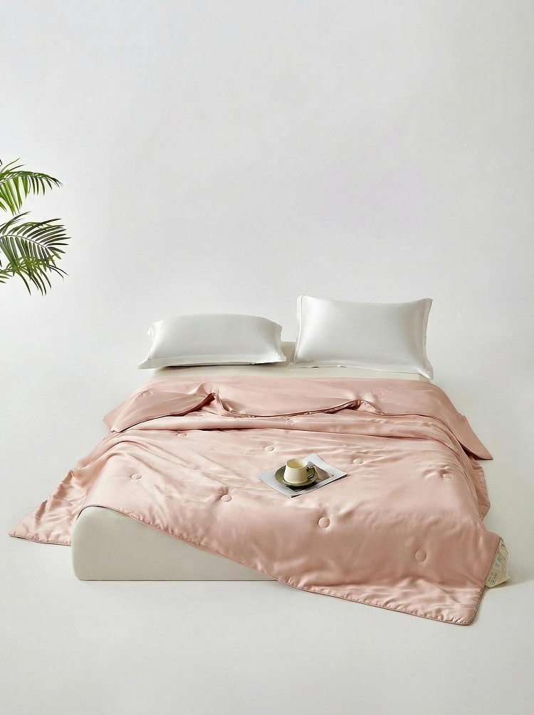 heartin-solid-pink-silk-quilt-2-x-23-m-1