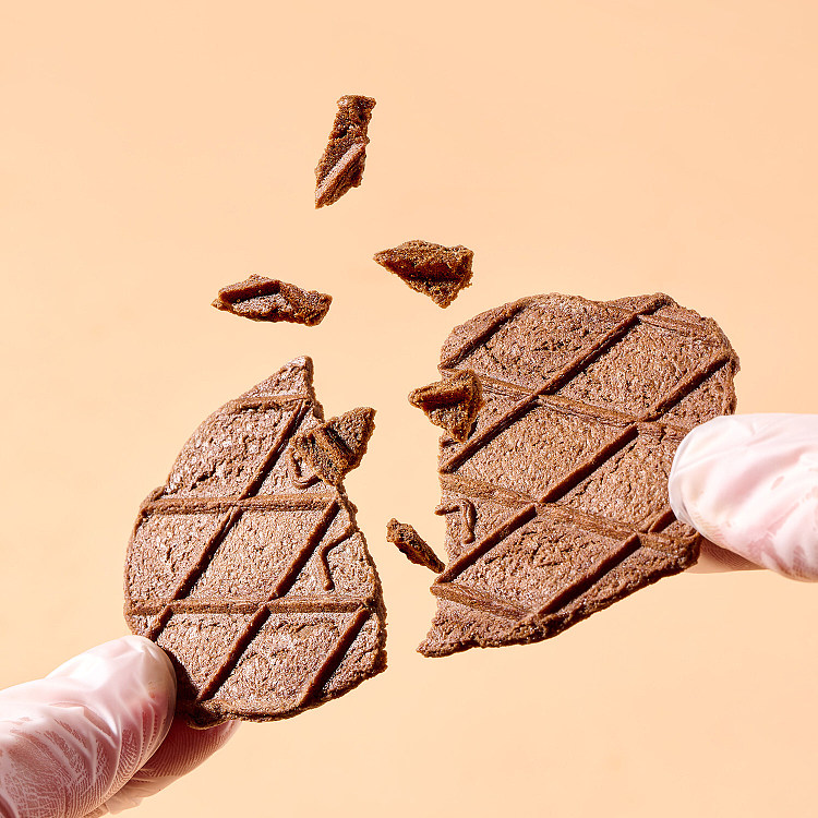 woji-xian-chocolate-waffle-crisps-176g-4