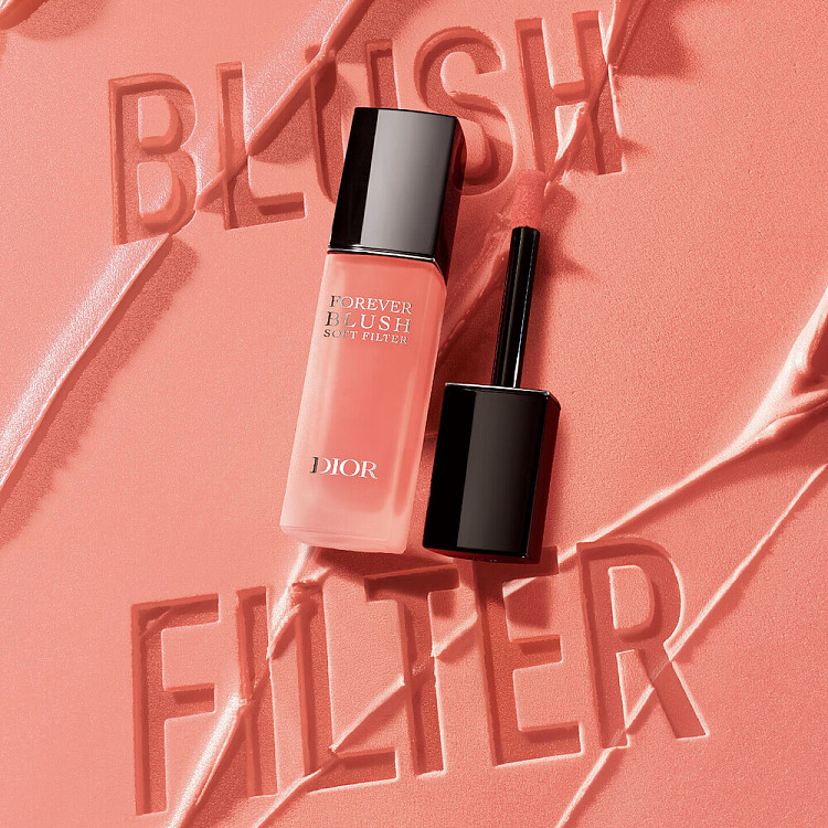 dior-liquid-blush-04-daisy-2