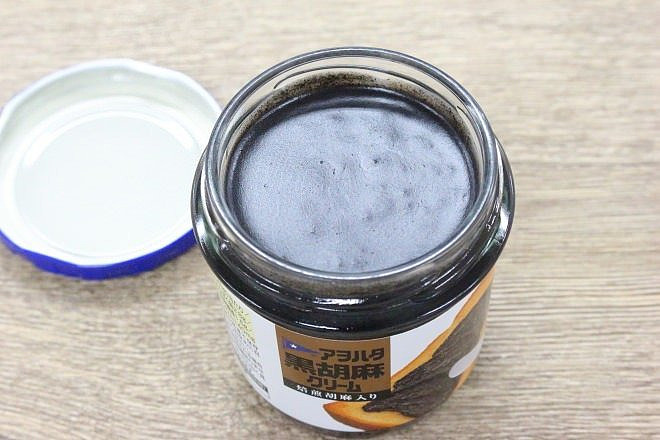 aohata-black-sesame-paste-140g-2