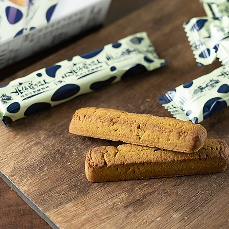hokkaido-lovers-matcha-milk-shortbread-sticks-88g-2