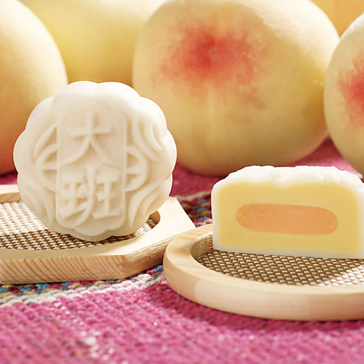 frozenhong-kong-taipan-iced-mini-mooncake-japanese-white-peach-soya-bean-paste-flavor-2pcs-in-110g-2