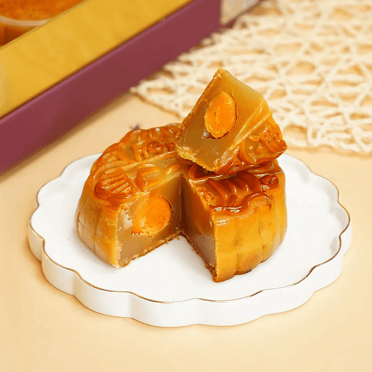 gift-boxhong-kong-maxims-mooncake-3-yellow-white-lotus-seed-paste-mooncake-4pcs-740g-2