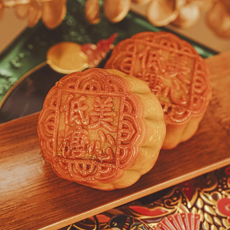 gift-boxhong-kong-maxims-mooncake-low-sugar-egg-yolk-white-lotus-seed-paste-mooncake-6pcs-540g-2