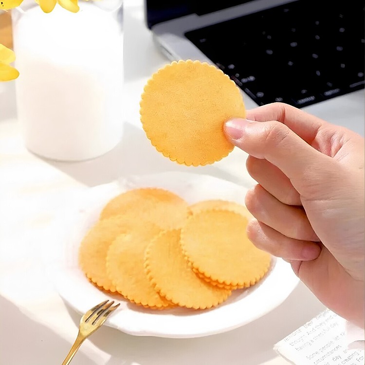 aji-peanut-butter-filled-potato-chip-cookies-168g-3