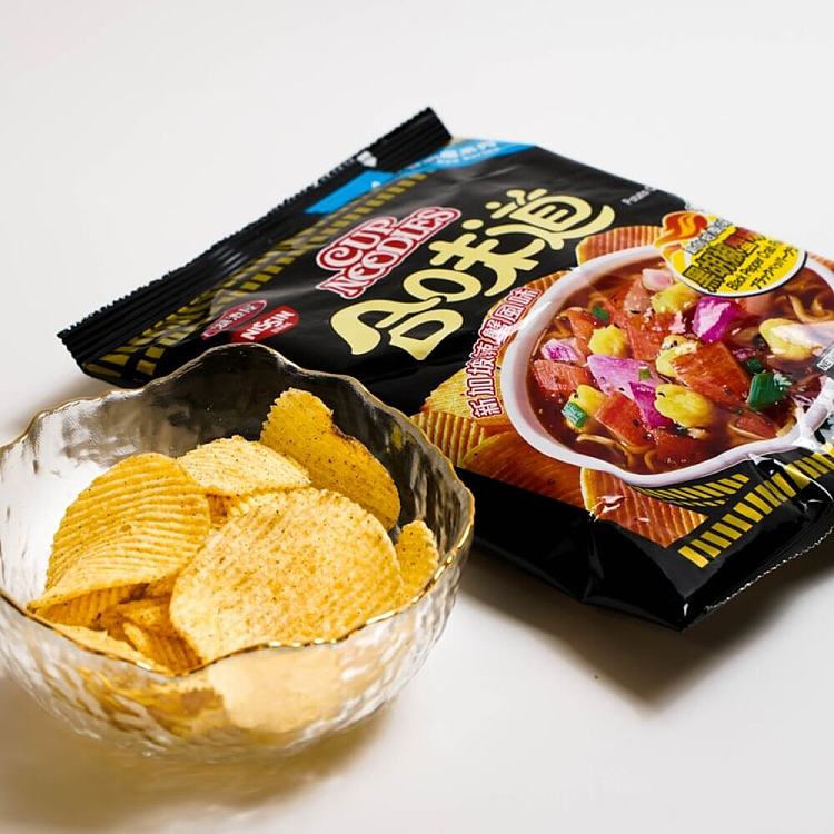 hop-flavor-thin-crisp-potato-chips-black-pepper-crab-flavor-60g-2
