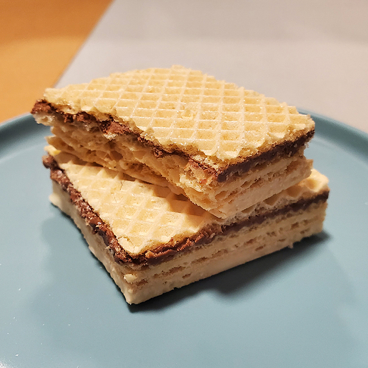 fuji-yoshiharu-chocolate-wafer-cookies-coconut-flavor-168g-2
