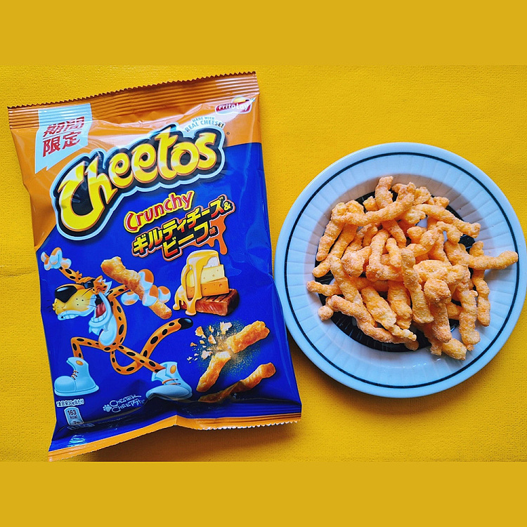 lotte-cheetos-corn-stick-spicy-cheese-beef-flavor-65g-2