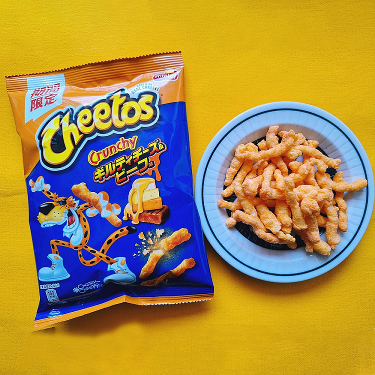 fritolay-cheetos-corn-sticks-cheese-x-butter-x-black-pepper-blend-65g-2