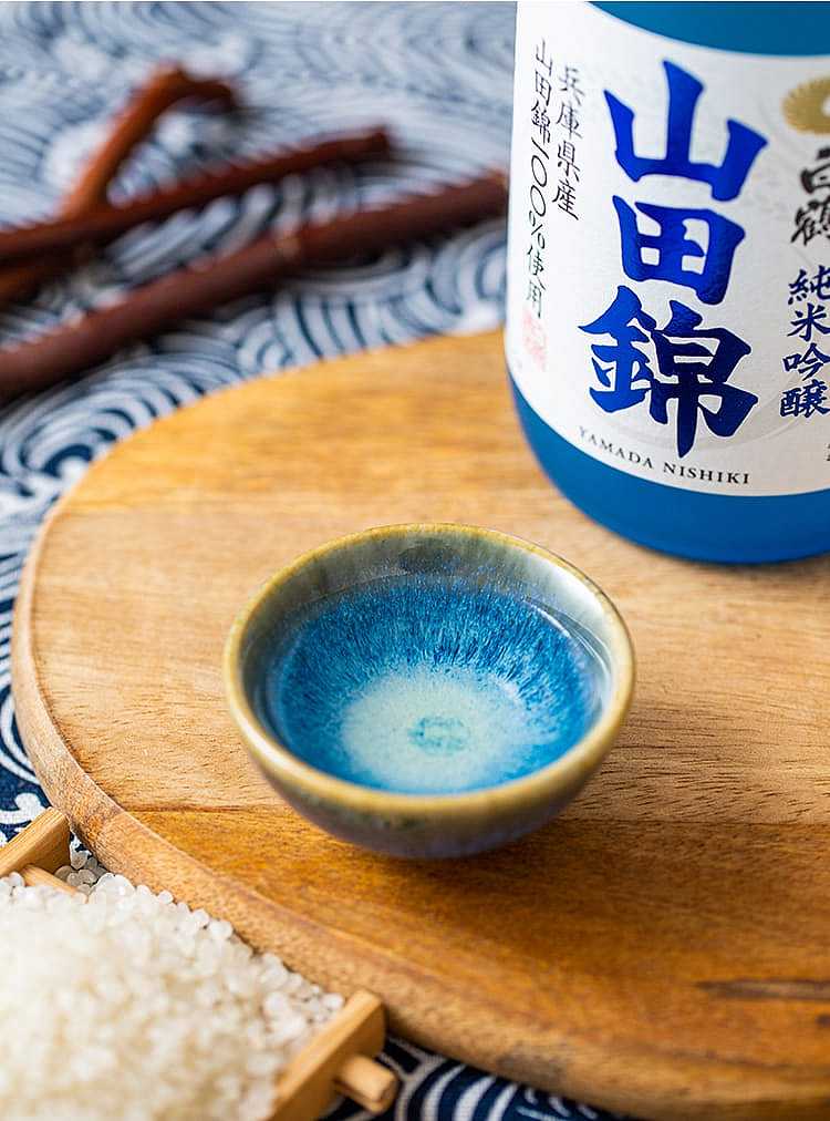 hakutsuru-sake-brewery-special-selection-yamadanishiki-junmai-ginjo-with-an-alcohol-content-of-16-720ml-4