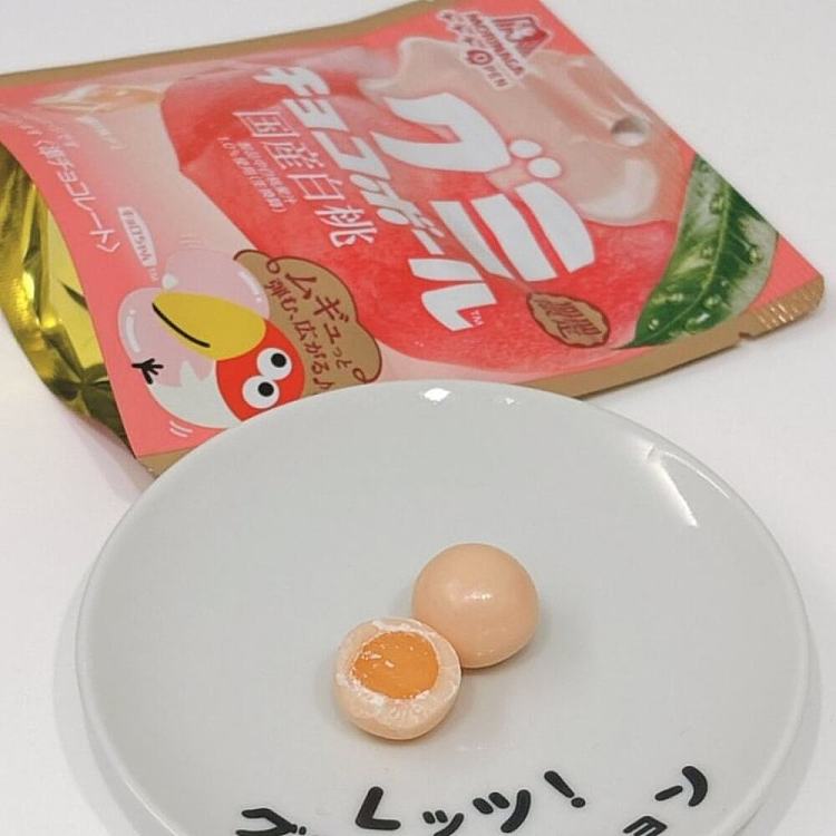 morinaga-chocolate-ball-fudge-white-peach-flavor-47g-2