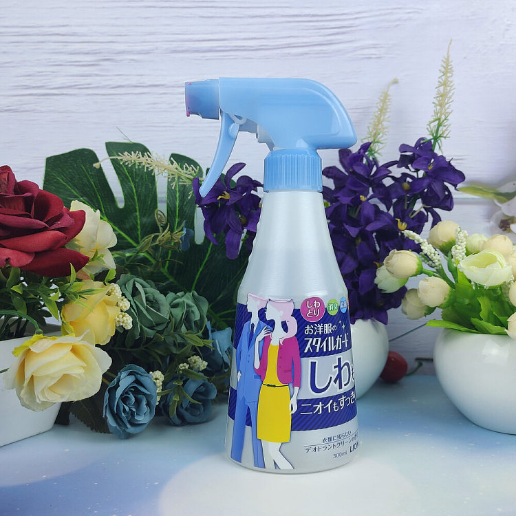 lion-laundry-wrinkle-deodorizing-spray-300ml-3