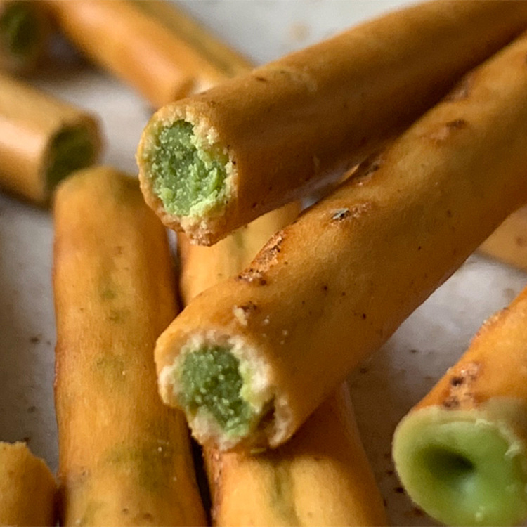 lotte-chocolate-pretzel-sticks-selected-black-matcha-flavor-2pcs-72g-4