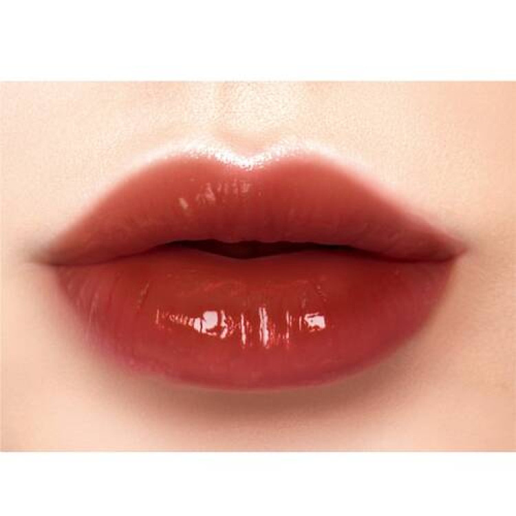 cezanne-clinique-lip-gloss-07-bitter-red-4