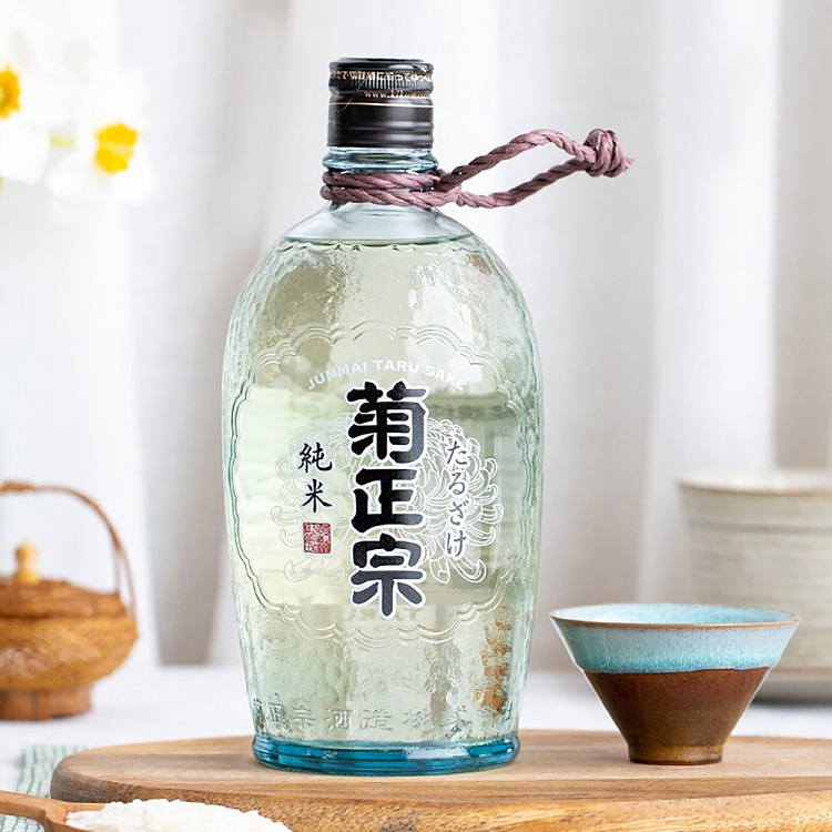 kiku-kiku-authentic-pure-rice-bottle-sake-15-clear-bottle-720ml-2