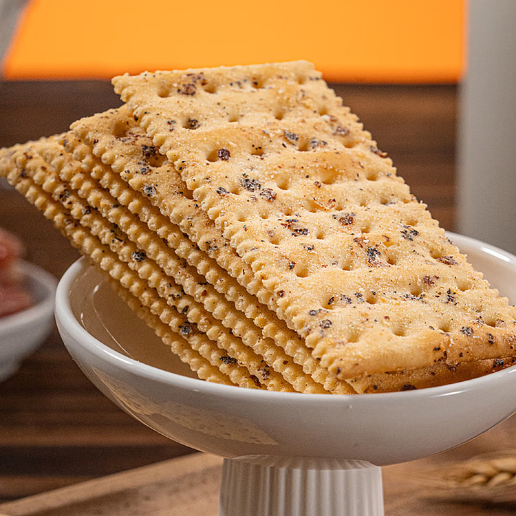 guangzhou-restaurant-black-truffle-salami-soda-crackers-260g-2