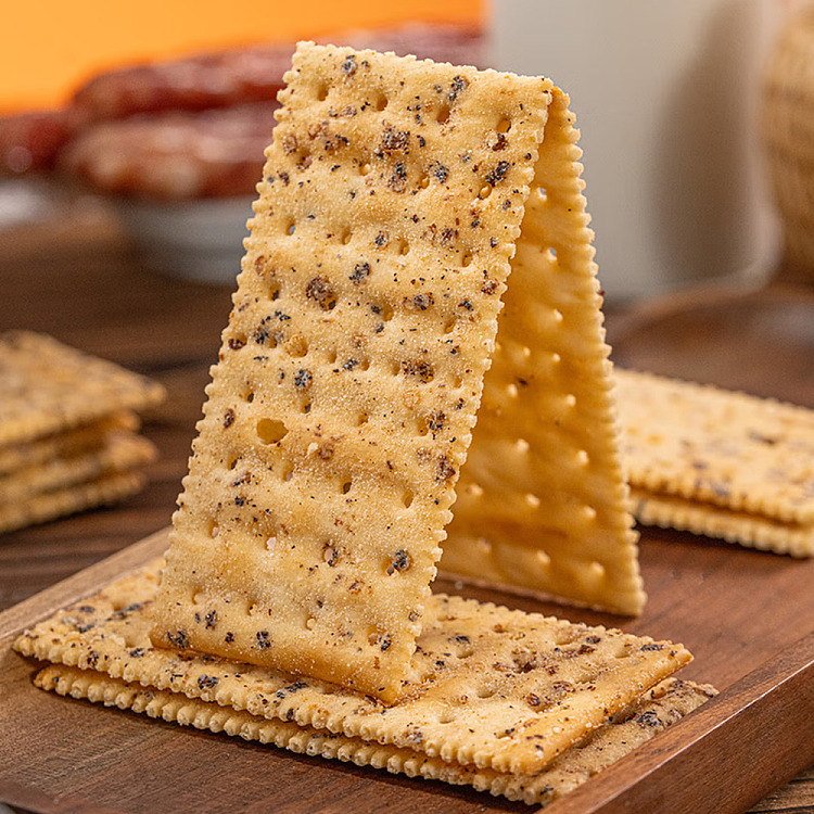 guangzhou-restaurant-black-truffle-salami-soda-crackers-260g-4