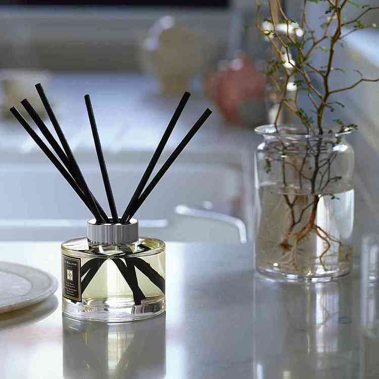 jo-malone-peony-blossom-fragrance-165ml-2