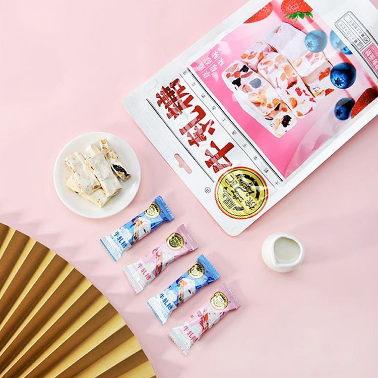 hsu-fu-chi-nougat-candy-blueberry-and-strawberry-flavor-210g-3