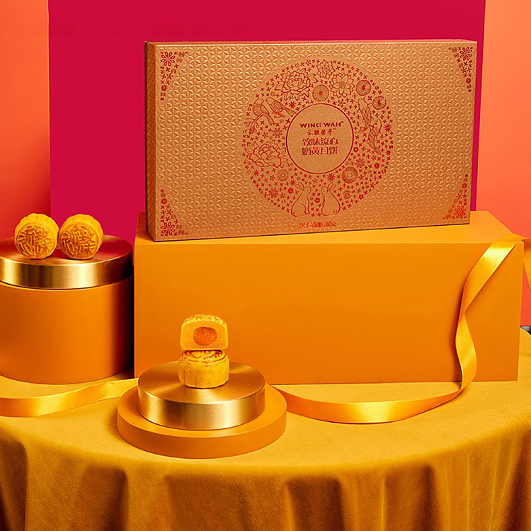 gift-boxyuen-long-wing-wah-flavorful-creamy-custard-mooncake-8pcs-360g-1