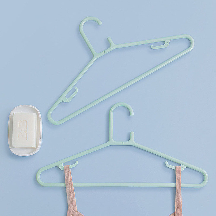 camellia-auspicious-clothes-hanger-460-green-and-gray-2-colors-randomly-shipped-5pcs-1