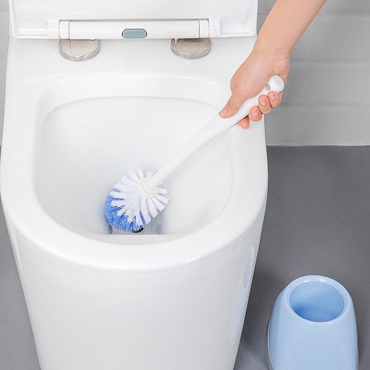 camellia-seat-toilet-brush-set-square-2