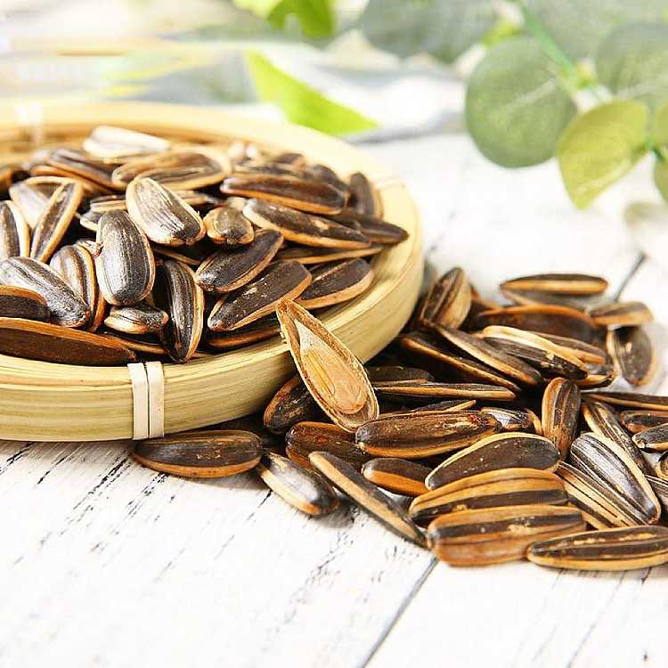 qiaqia-honey-butter-melon-seeds-108g-3