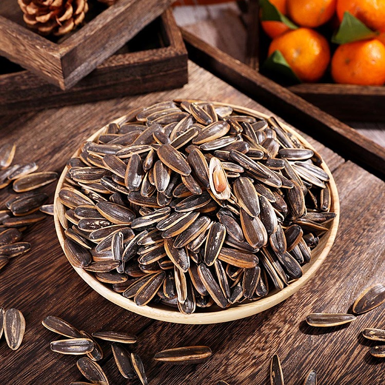 qiajia-mao-knock-caramelized-melon-seeds-450g-4
