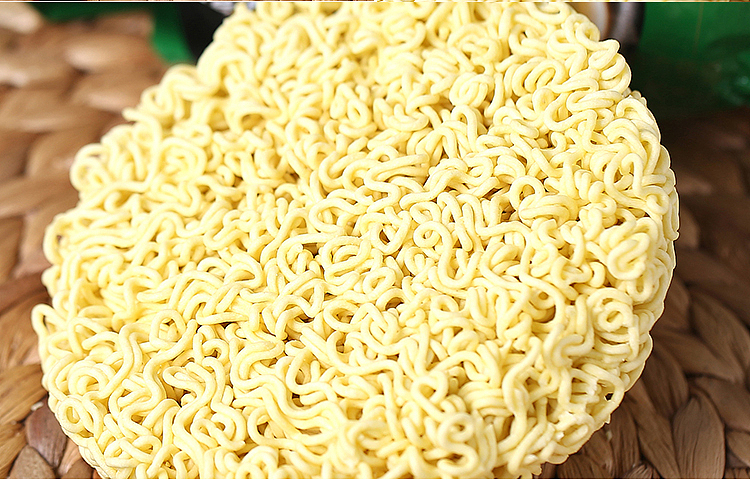 uni-mushroom-stewed-chicken-noodle-103g5-10